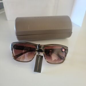 BCBGMAXAZRIA Sunglasses with Brown Lenses